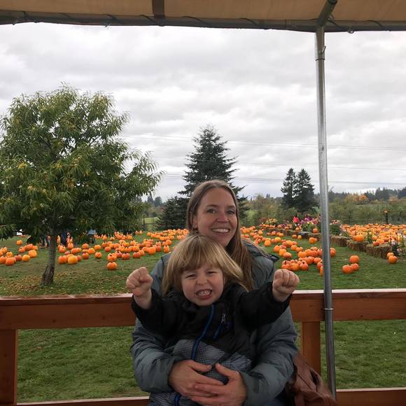 Meet your Posher, Amanda - Picture 1 of 1